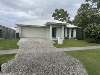4-bedroom Family Home - Nestled in the Heart of Brightwater
